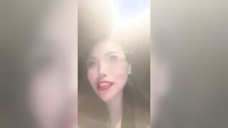 场面淫乱KTV多人跪地插嘴后入